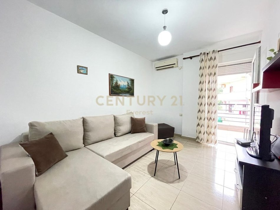 Tirane, shitet apartament 1+1+Ballkon Kati 3, 76 m² (rruga Mihal Grameno)