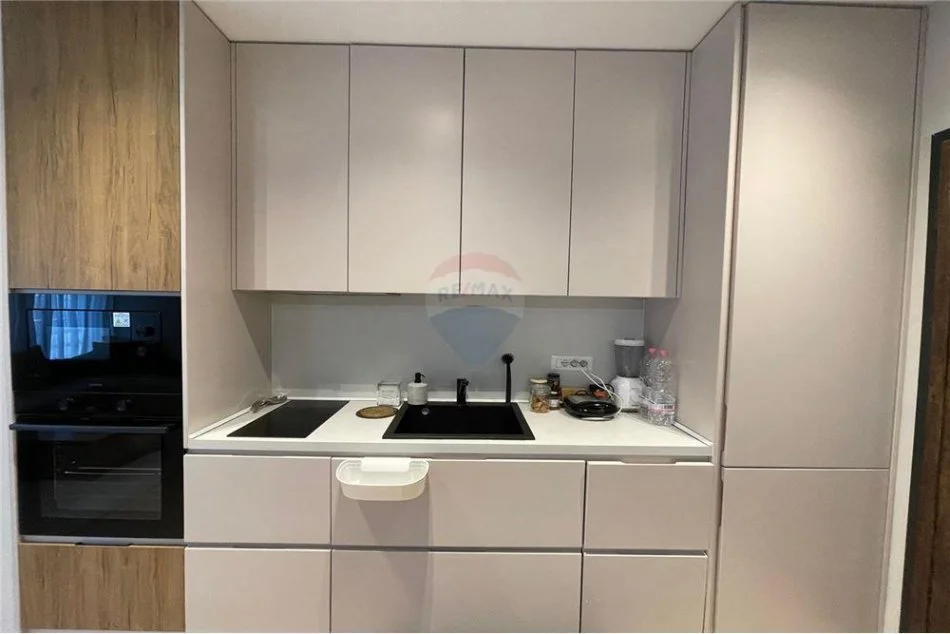 Tirane, shitet apartament Kati 6, 74 m² 190.000 € 