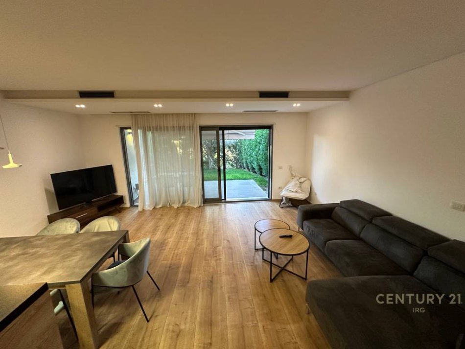 Tirane, jepet me qera Vile 2 Katshe Kati 2, 130 m² 1.500 € (Olive Grove)