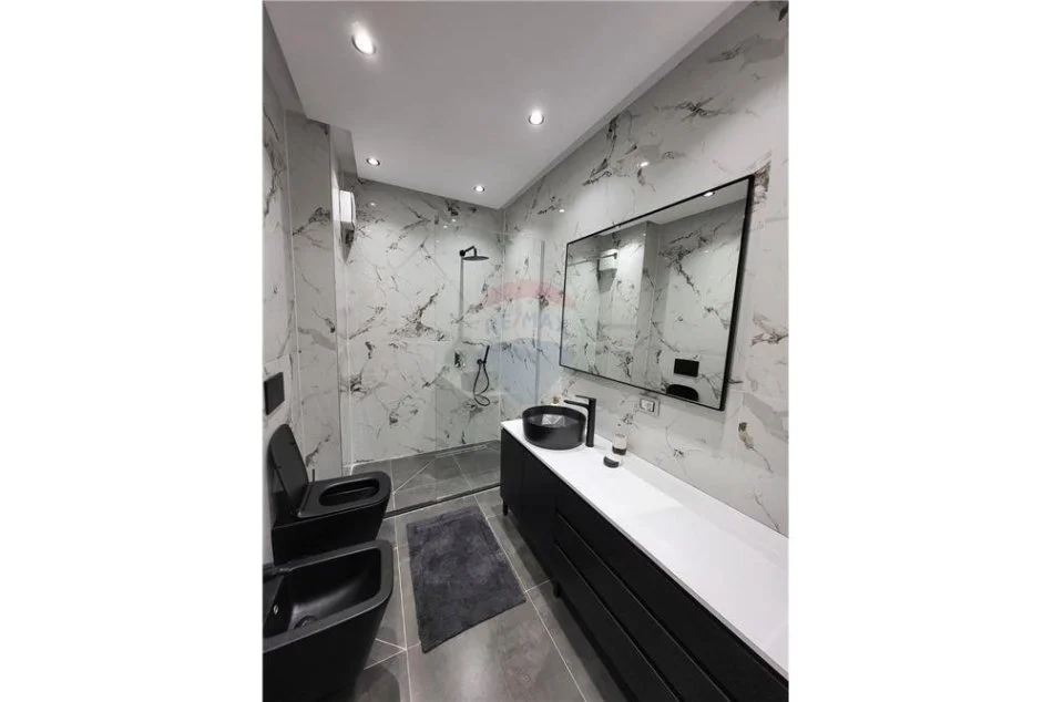 Tirane, jepet me qera apartament Kati 1, 116 m² 1.000 € 