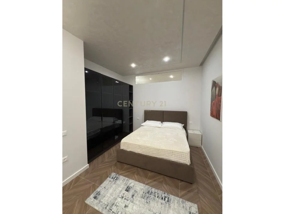 Durres, jepet me qera apartament 2+1 Kati 5, 115 m² 1.200 € (Vollga , Durres)