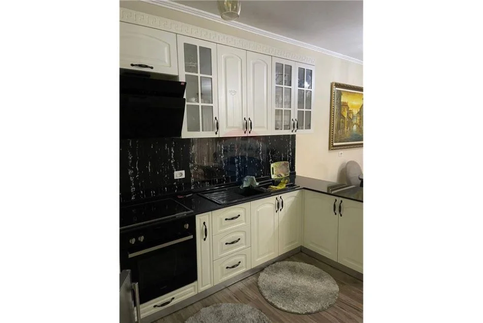 Tirane, shitet apartament Kati 1, 101 m² 130.000 € 