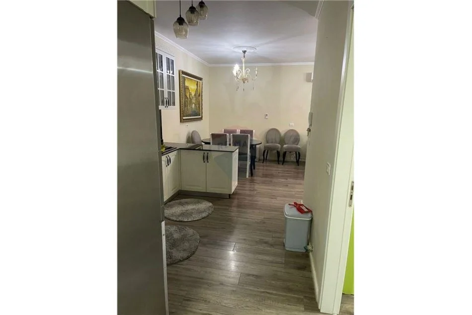 Tirane, shitet apartament Kati 1, 101 m² 130.000 € 