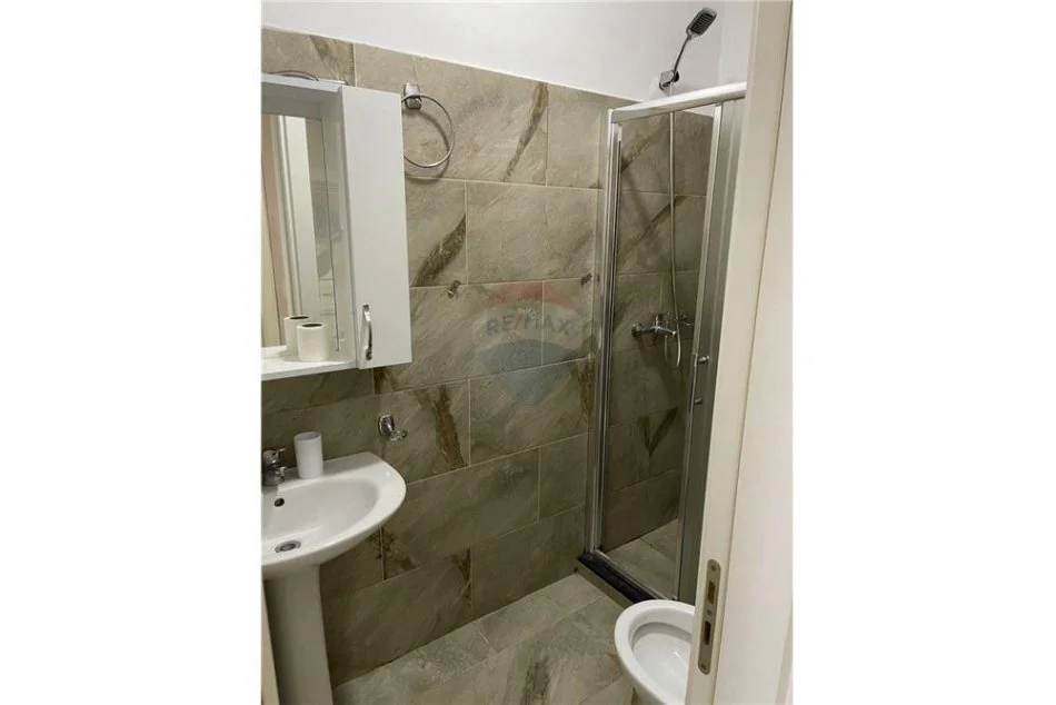 Tirane, shitet apartament Kati 1, 101 m² 130.000 € 