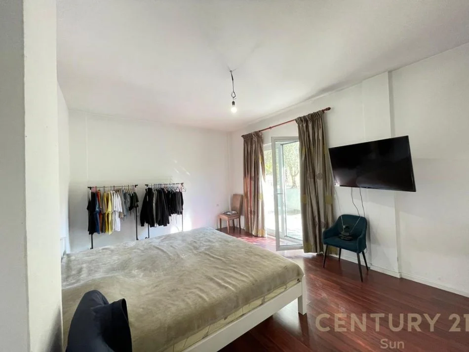 Tirane, jepet me qera Vile Kati 5, 298 m² 6.500 € 