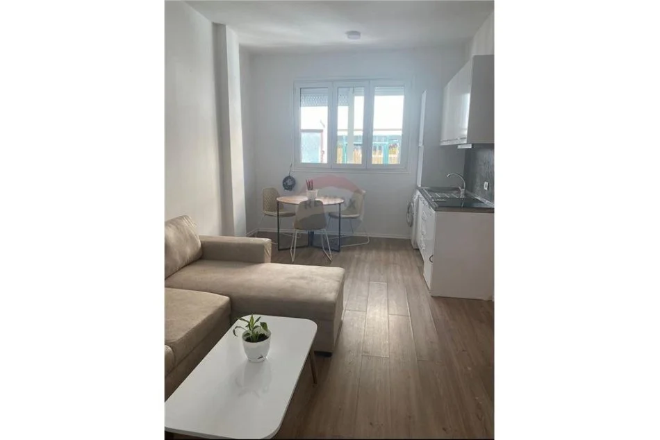Tirane, shitet apartament Kati 4, 45 m² 130.000 € 