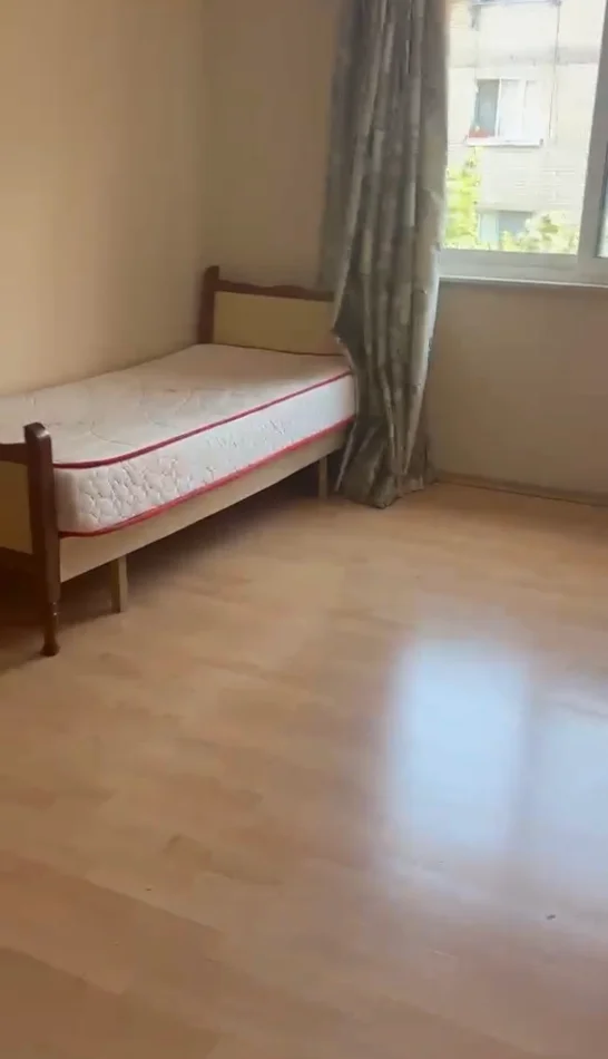 Tirane, jepet me qera apartament 2+1 Kati 3, 85 m² 400 € (Shkolla Gjon Buzuku Porcelan)