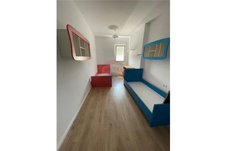 Tirane, shitet apartament Kati 3, 105 m² 150.000 € 