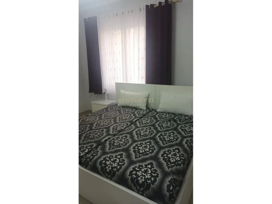 Tirane, jepet me qera apartament 1+1 Kati 3, 65 m² 600 € 
