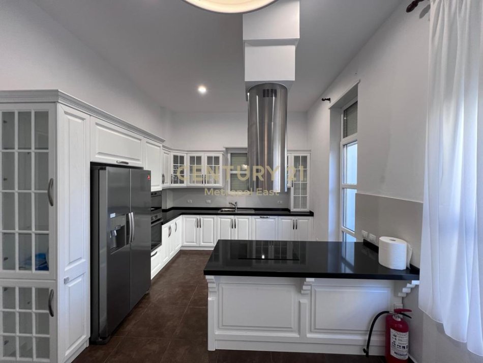 Tirane, jepet me qera Vile 3 Katshe Kati 3, 628 m² 4.300 € (Rolling Hills 1)