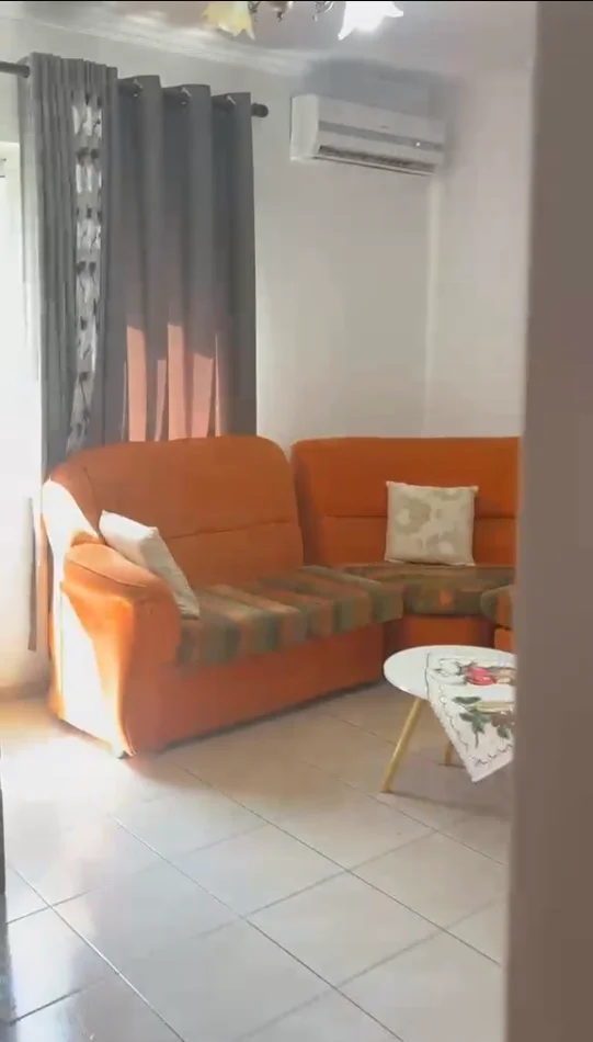 Tirane, jepet me qera apartament 2+1 Kati 3, 85 m² 400 € (Shkolla Gjon Buzuku Porcelan)