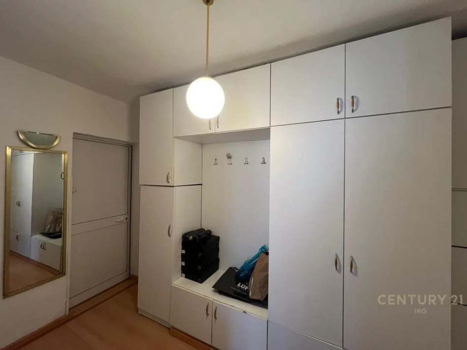 Tirane, jepet me qera apartament 1+1 Kati 3, 55 m² 425 € 