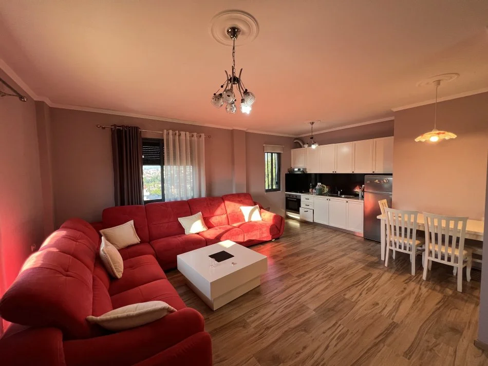 Tirane, jepet me qera apartament duplex 2+1 Kati 6, 110 m² 400 € (Perballe gjykates administrative ne Don Bosko)