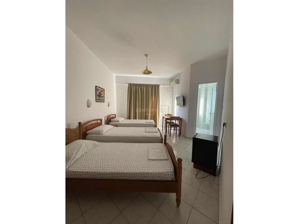 Sarande, jepet me qera hotel , 360 m² 27.000 € (Sarande qender)