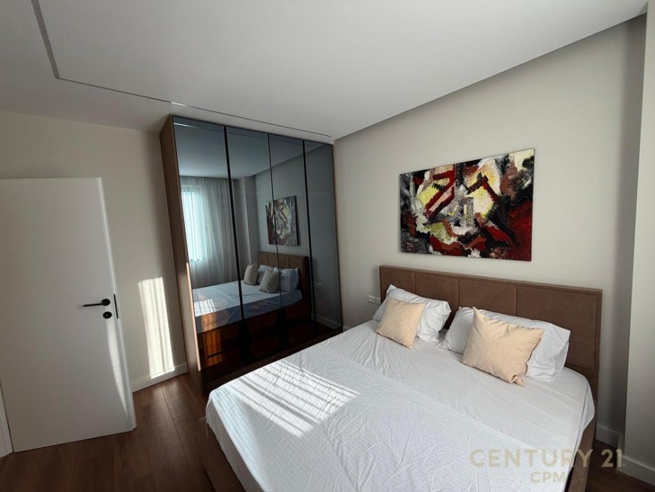 Tirane, jepet me qera apartament 2+1+Aneks+Ballkon Kati 8, 81 m² 1.200 € (Hoxha Tahsim)