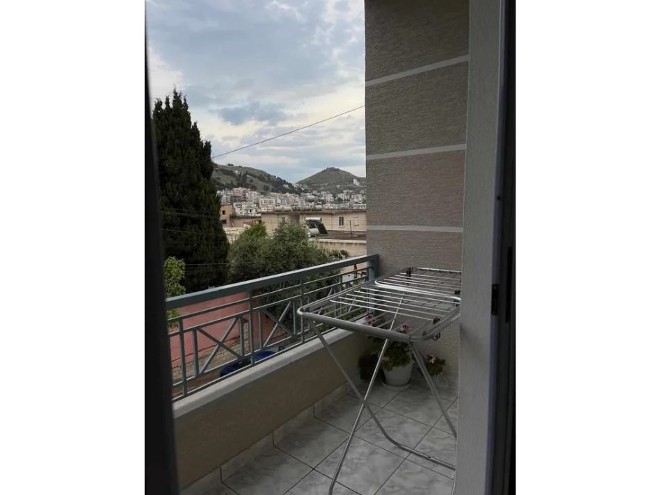 Sarande, jepet me qera hotel , 360 m² 27.000 € (Sarande qender)