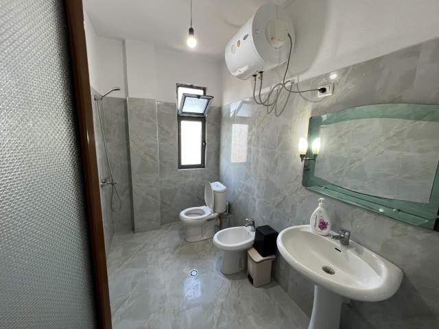 Tirane, jepet me qera apartament Kati 5, 110 m² 350 Euro