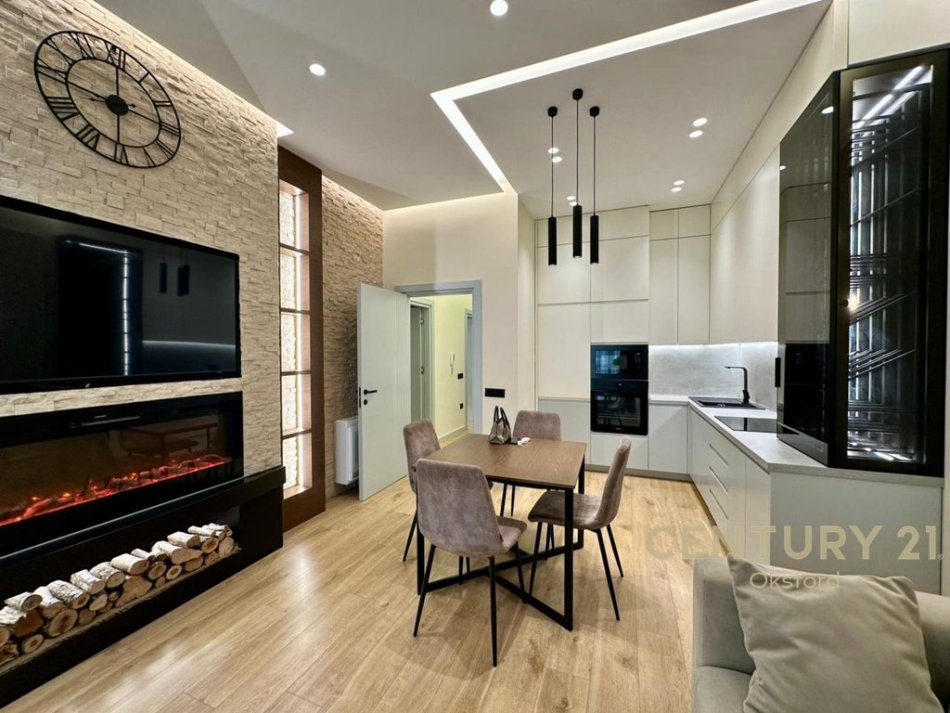 Tirane, jepet me qera apartament 1+1+Aneks+Ballkon Kati 5, 76 m² 850 € 