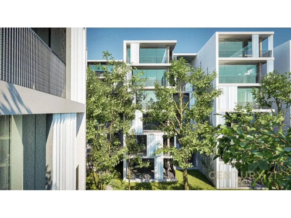 Tirane, shitet apartament 2+1+Ballkon Kati 4, 169 m² (Long hill residence)