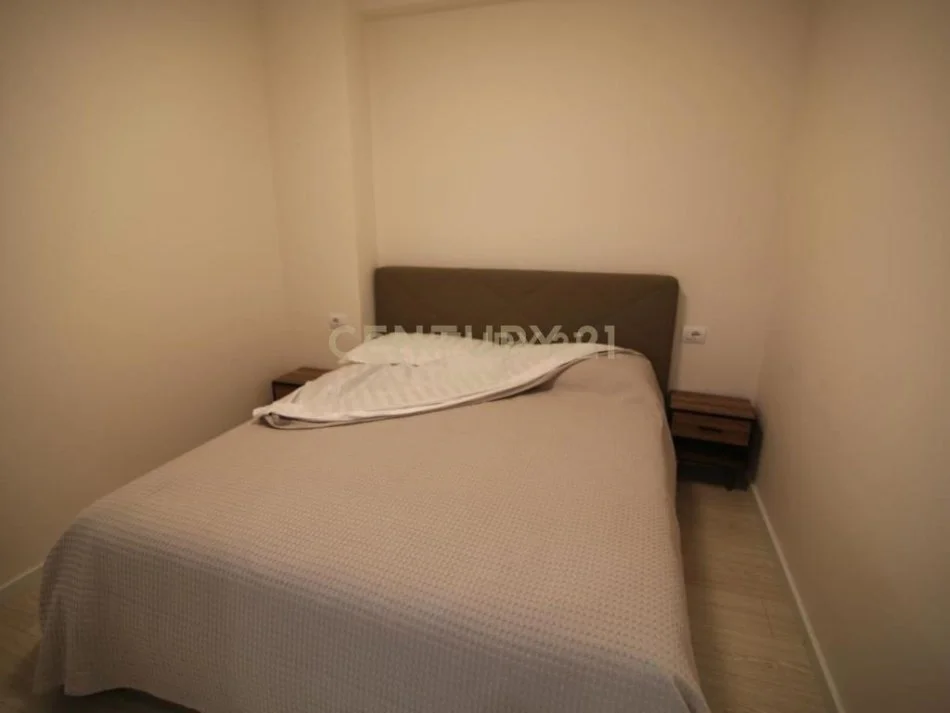 Tirane, jepet me qera apartament 1+1 Kati 3, 50 m² 575 € 