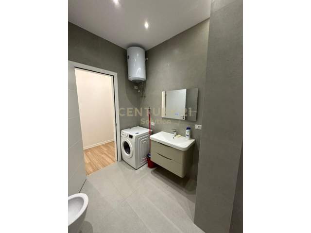 Tirane, jepet me qera apartament 1+1+A+BLK Kati 4, 66 m² 600 Euro (5 maji)