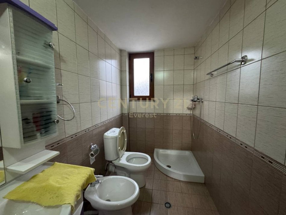 Tirane, jap me qera apartament 1+1 Kati 3, 55 m² 350 € 