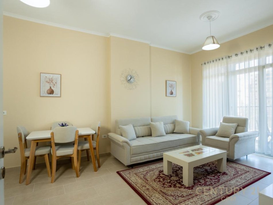 Tirane, jepet me qera apartament 1+1+Aneks+Ballkon Kati 4, 70 m² 800 € 