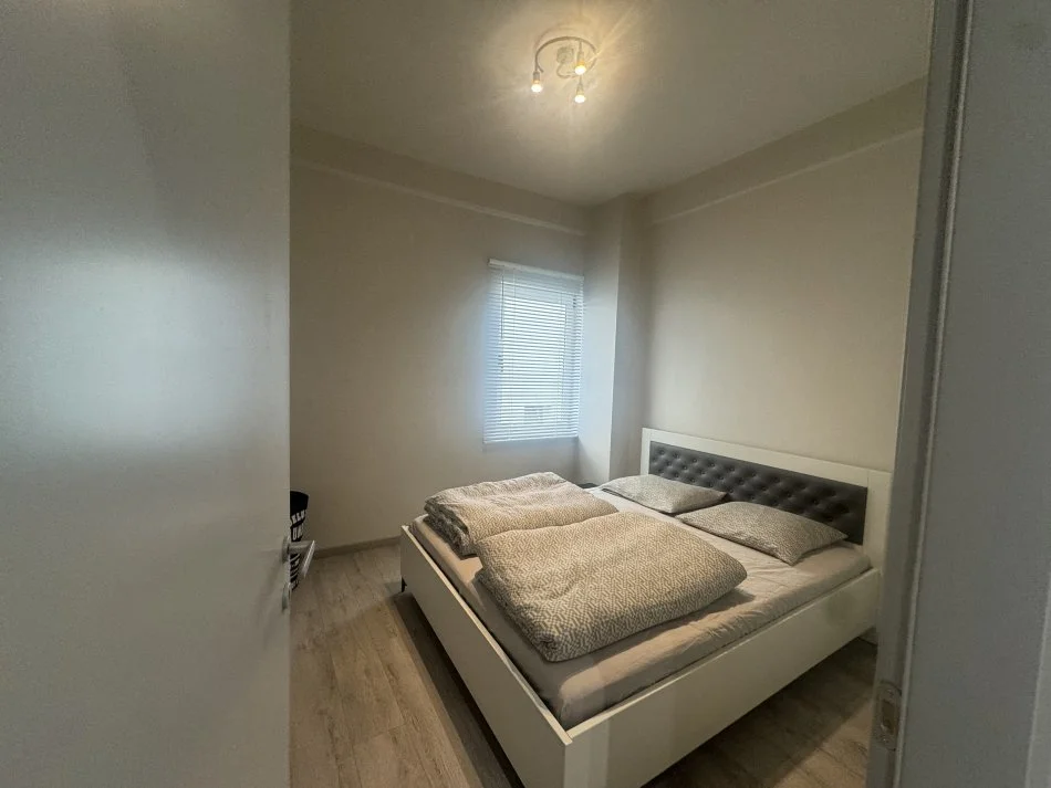 Tirane, jepet me qera apartament 1+1+Ballkon Kati 2, 50 m² 700 € (Kopahti Zologjik)