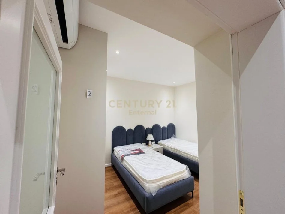 Tirane, jepet me qera apartament 2+1 Kati 2, 90 m² 1.100 € 