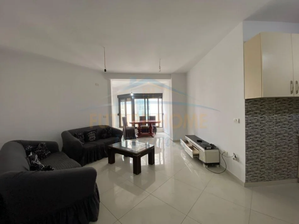 Tirane, shitet apartament 2+1+Ballkon Kati 6, 113 m² 210.000 € (Tregu Elektrik)