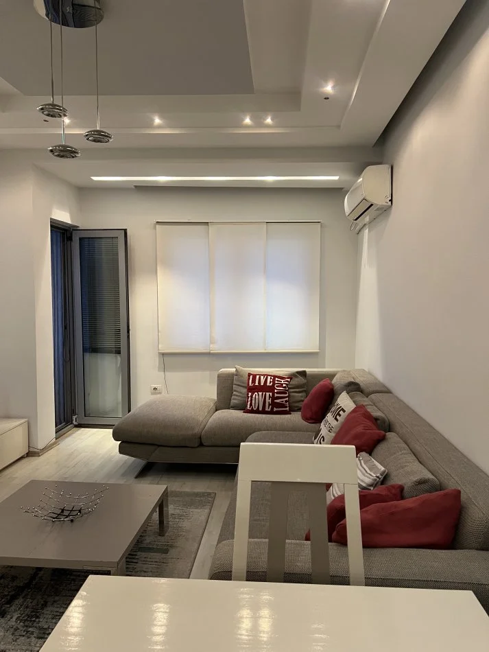 Tirane, jepet me qera apartament 2+1+Ballkon Kati 7, 100 m² 500 € (Astir te Eja Studio)