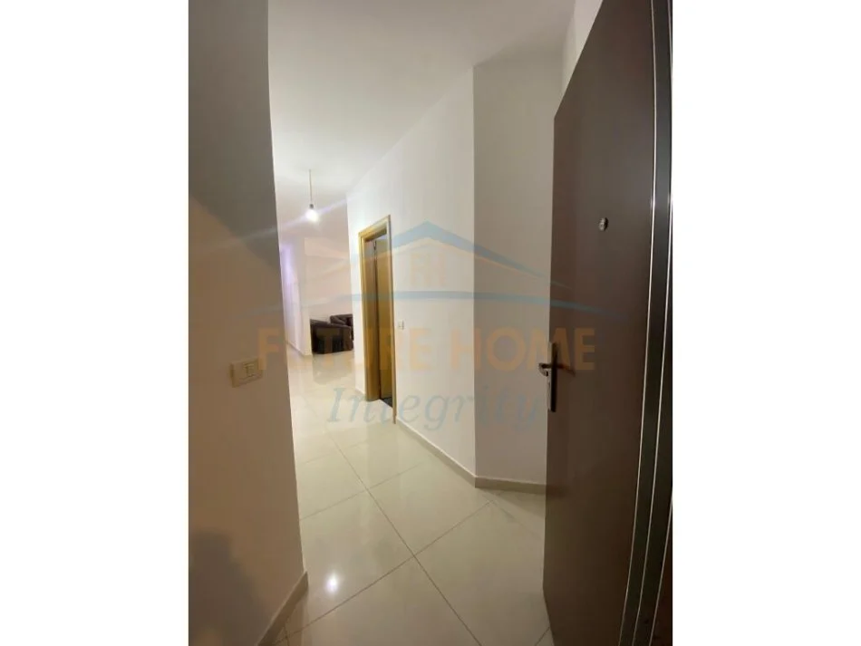 Tirane, shitet apartament 2+1+Ballkon Kati 6, 113 m² 210.000 € (Tregu Elektrik)