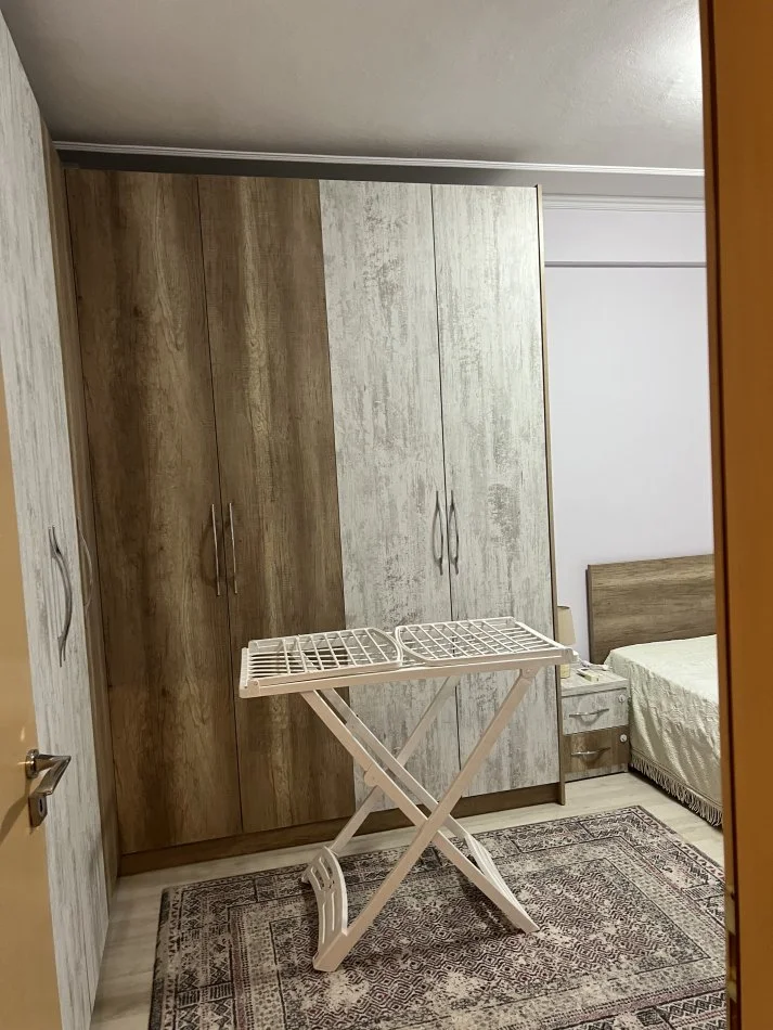 Tirane, jepet me qera apartament 2+1+Ballkon Kati 7, 100 m² 500 € (Astir te Eja Studio)