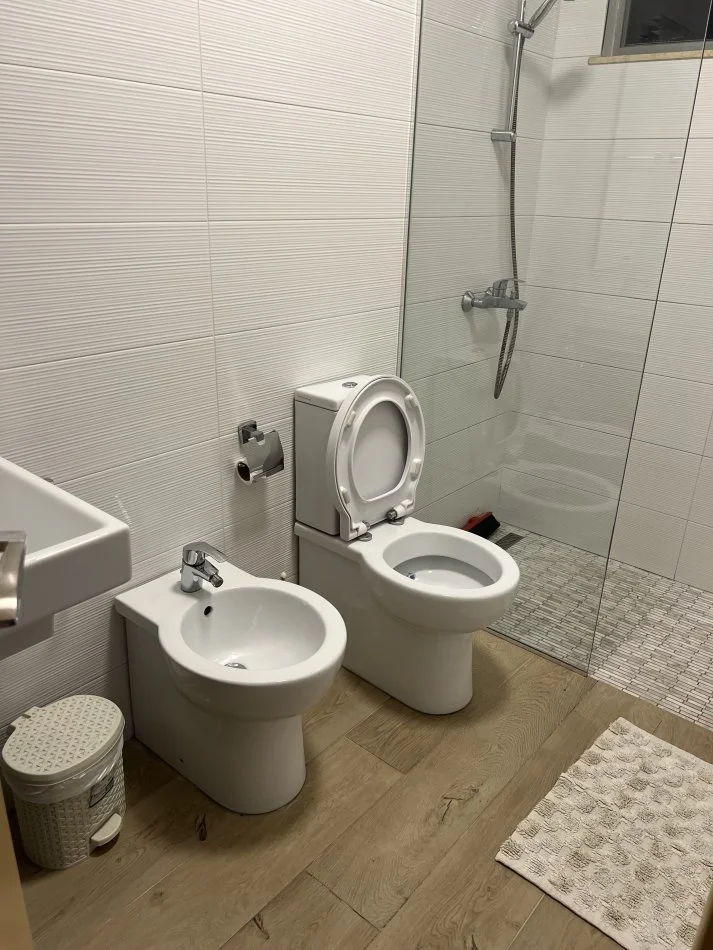 Tirane, jepet me qera apartament 2+1+Ballkon Kati 7, 100 m² 500 € (Astir te Eja Studio)