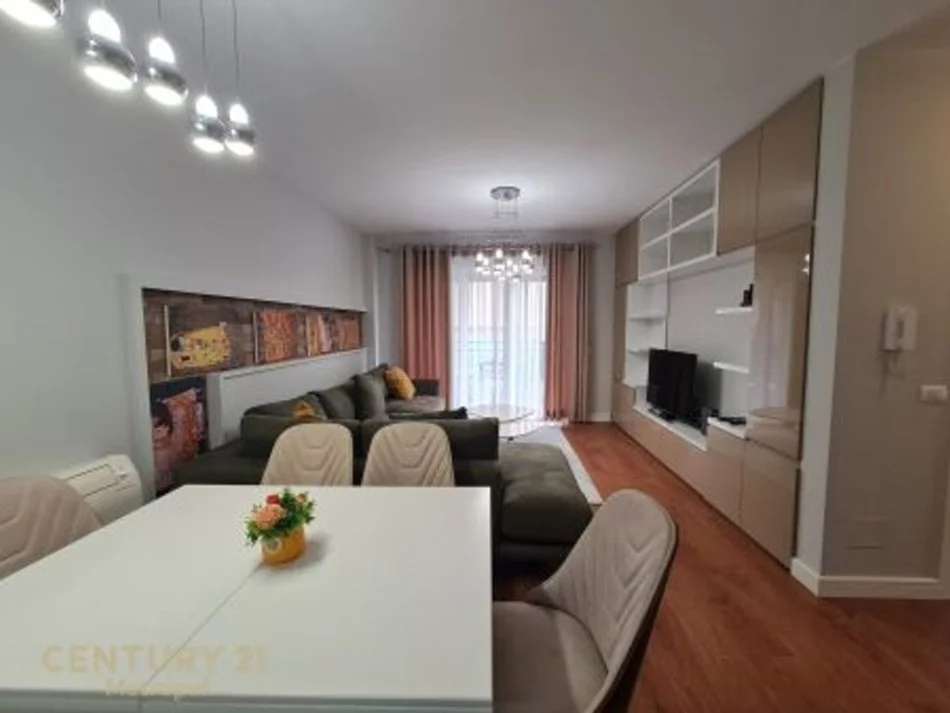 Tirane, jepet me qera apartament 1+1 Kati 2, 65 m² 800 € 