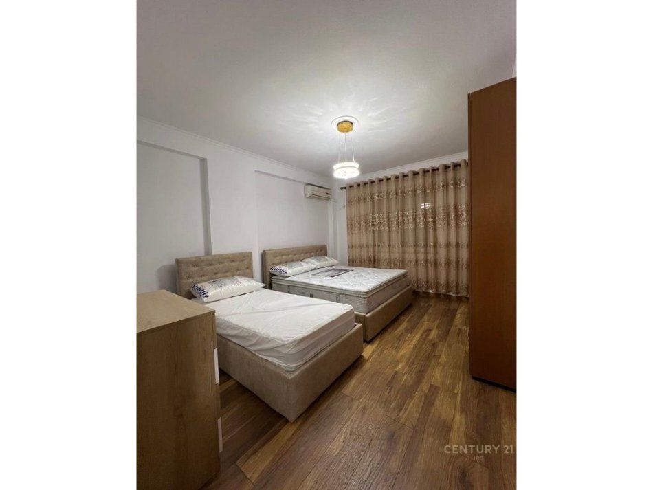 Tirane, jepet me qera apartament 1+1 Kati 2, 60 m² 550 € 