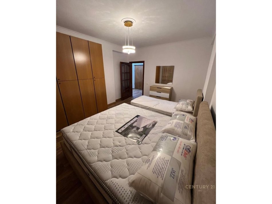 Tirane, jepet me qera apartament 1+1 Kati 2, 60 m² 550 € 