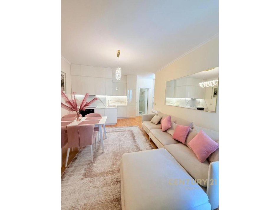 Tirane, jepet me qera apartament 2+1+Aneks+Ballkon Kati 6, 80 m² 1.200 € 