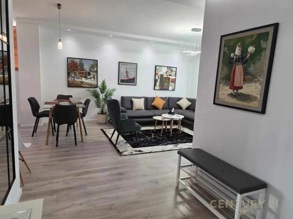 Tirane, jepet me qera apartament 1+1+Ballkon Kati 5, 80 m² 1.500 € 