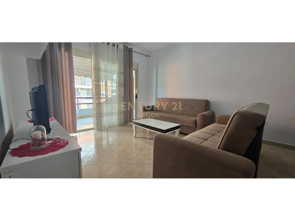 Tirane, jepet me qera 2+1+Ballkon Kati 3, 107 m² 420 € 