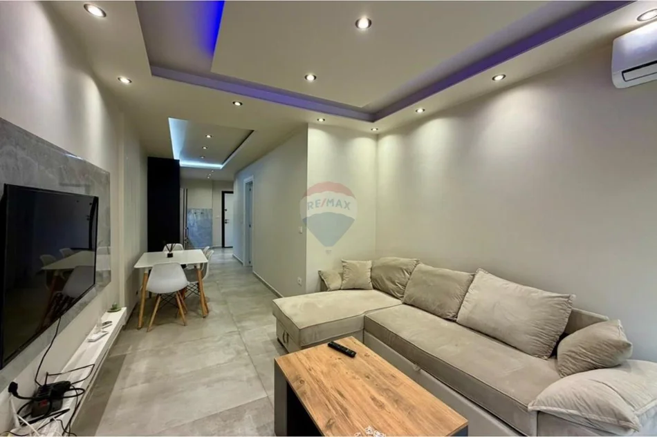 Tirane, shitet apartament 1+1+Ballkon , 85 m² 165.000 € (Kodra e Diellit 2)