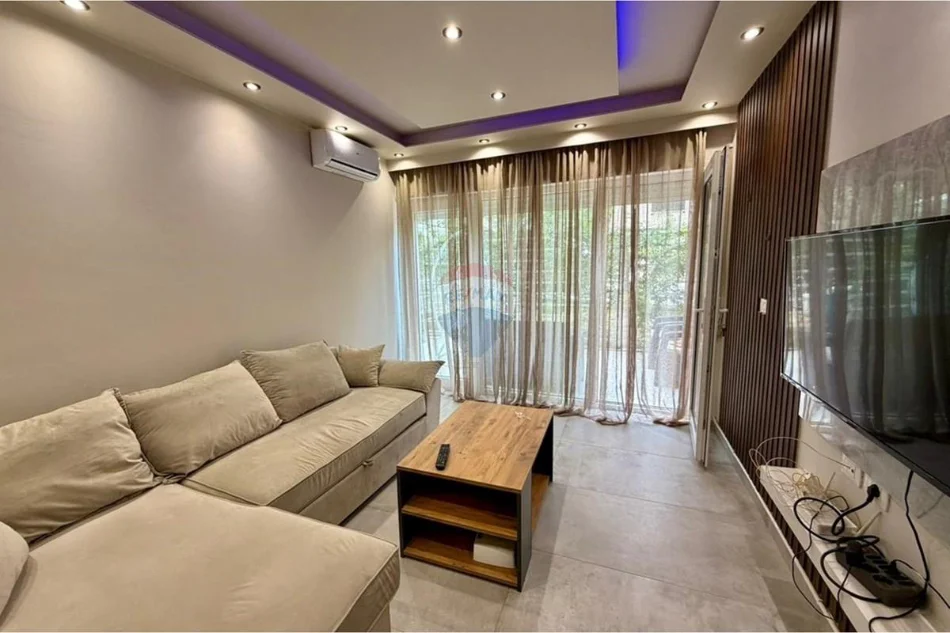 Tirane, shitet apartament 1+1+Ballkon , 85 m² 165.000 € (Kodra e Diellit 2)