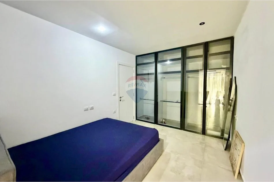 Tirane, shitet apartament 1+1+Ballkon , 85 m² 165.000 € (Kodra e Diellit 2)