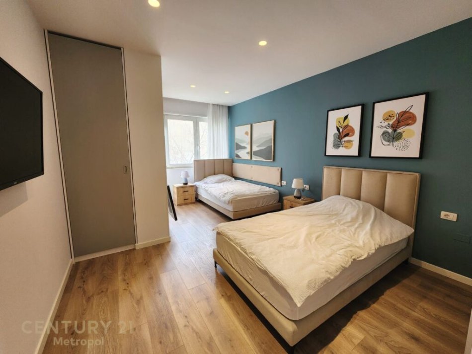 Tirane, jepet me qera apartament 2+1 Kati 3, 100 m² 1.000 € (Rruga e elbasanit)