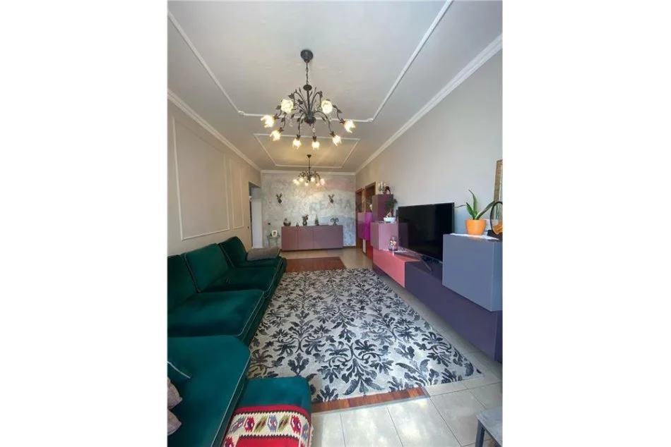 Tirane, jepet me qera apartament Kati 6, 140 m² 700 € 