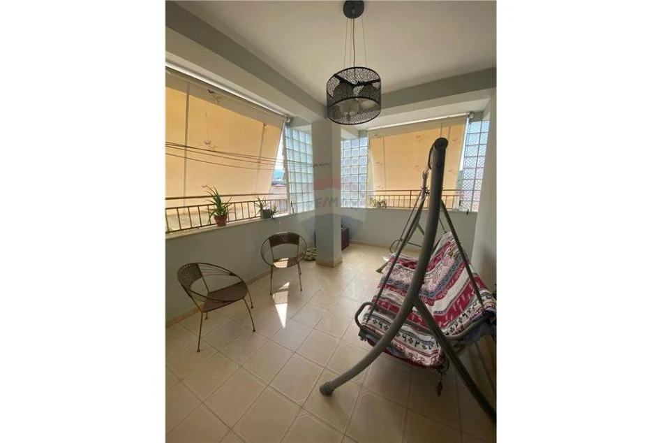 Tirane, jepet me qera apartament Kati 6, 140 m² 700 € 