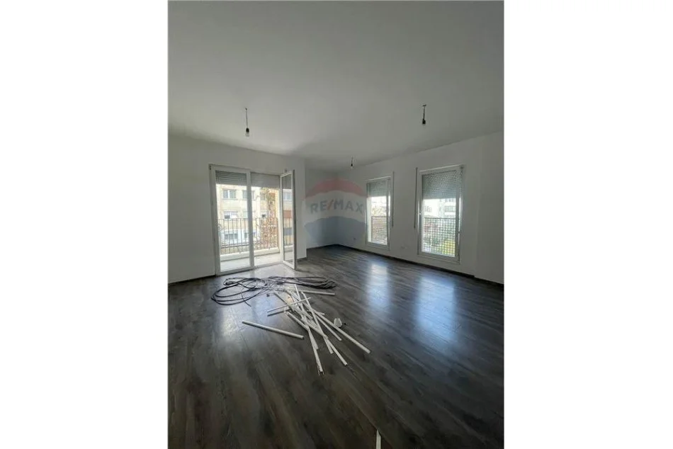 Tirane, jepet me qera apartament Kati 2, 110 m² 450 € 