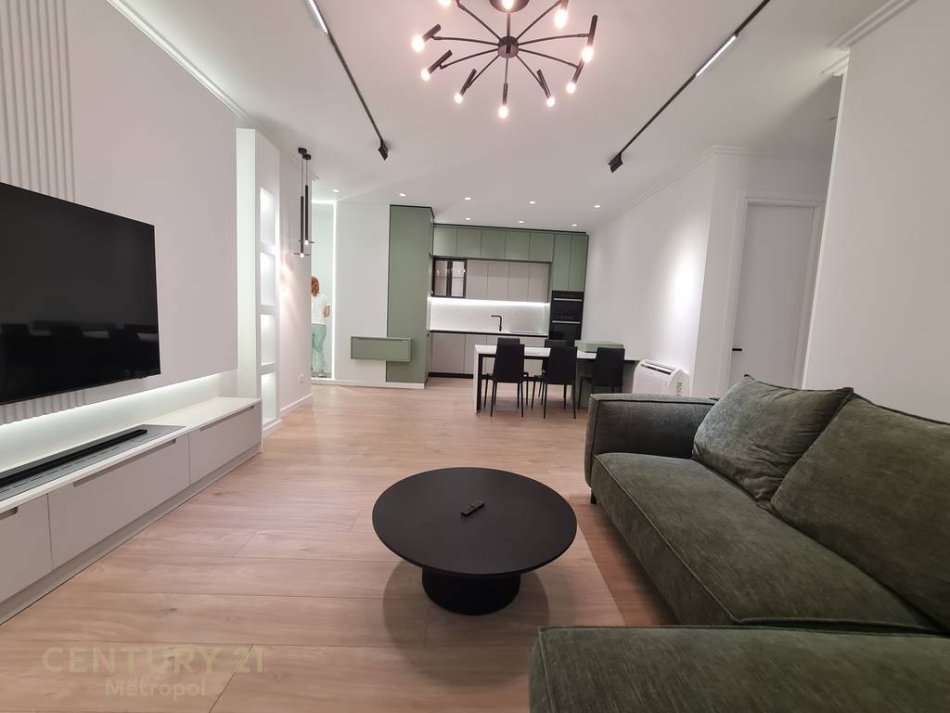 Tirane, jepet me qera apartament 3+1+Aneks+Ballkon Kati 2, 150 m² 2.000 € 