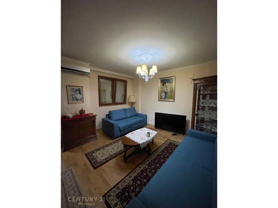 Tirane, jepet me qera apartament 2+1+Aneks+Ballkon Kati 2, 106 m² 1.200 € 