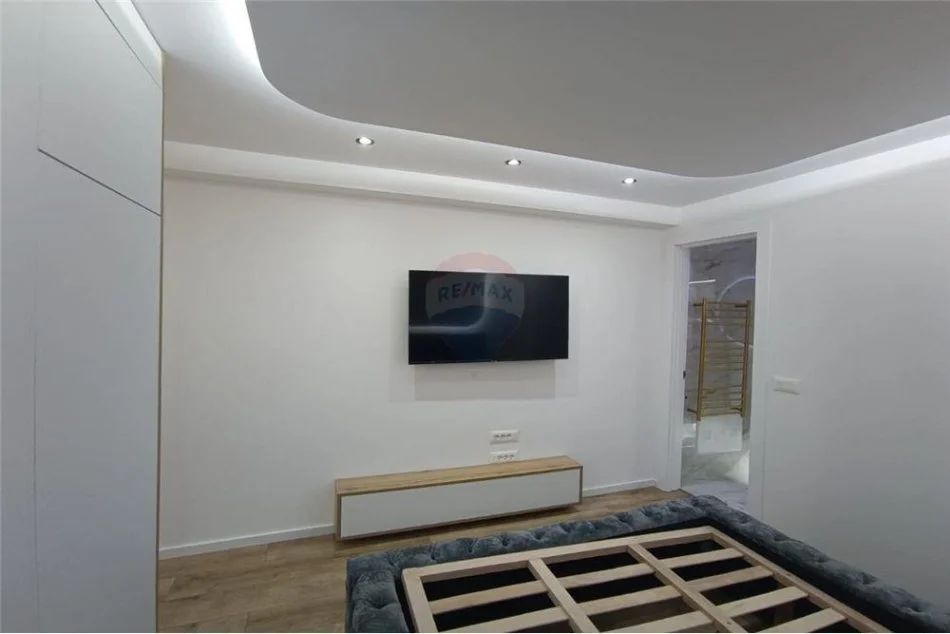 Tirane, jepet me qera apartament Kati 1, 40 m² 550 € 